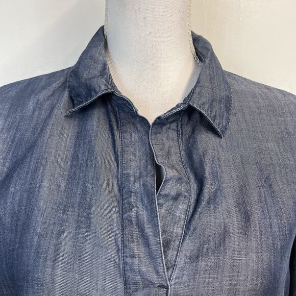 Liz Claiborne Blouse Shirt Tunic size Small Blue Denim Chambray Langenlook Barn - Picture 3 of 7